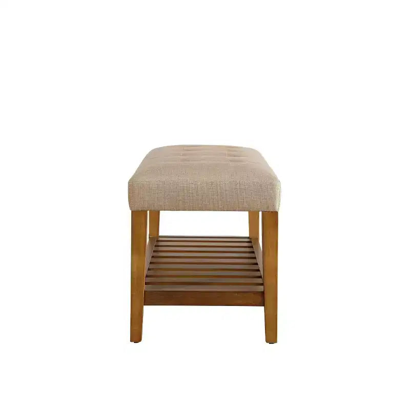 Banc rembourré capitonné avec garniture cloutée et pieds en chêne – Beige
