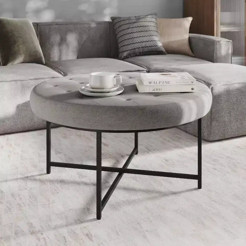 Pouf capitonné rond de 86 cm en coton et lin avec structure robuste en fer