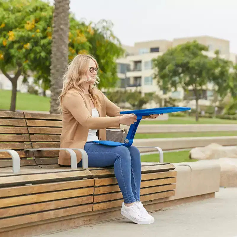 Grand bureau portable pliable avec surface et accoudoirs réglables