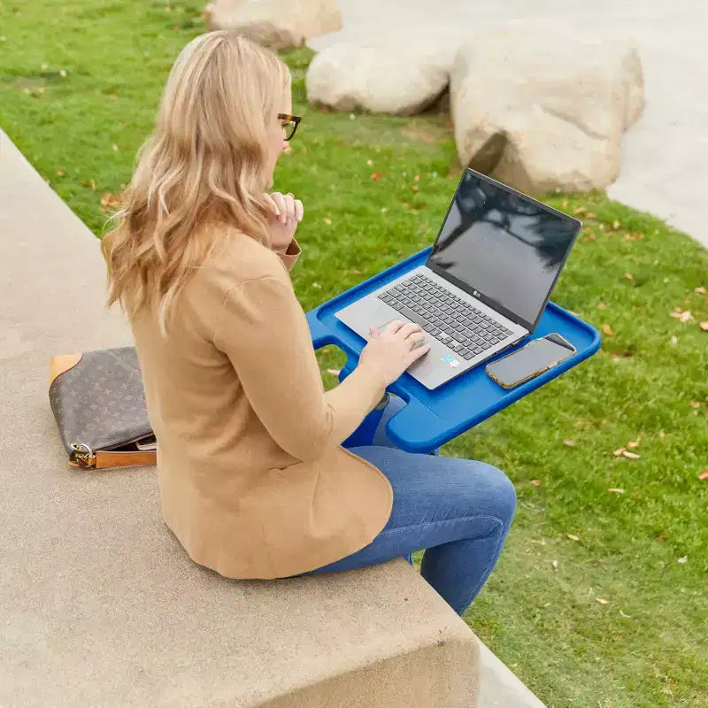 Grand bureau portable pliable avec surface et accoudoirs réglables