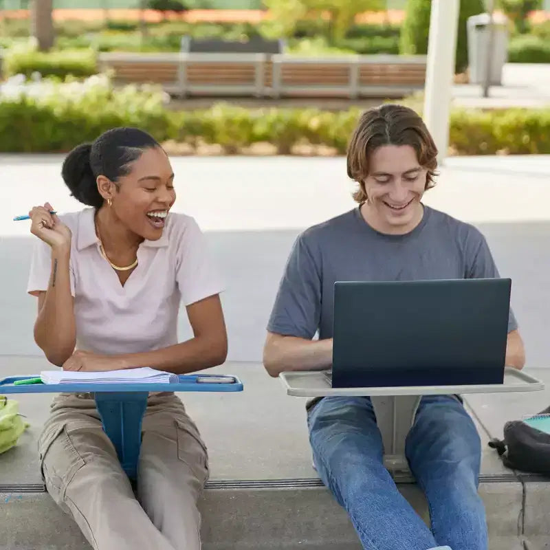 Grand bureau portable pliable avec surface et accoudoirs réglables