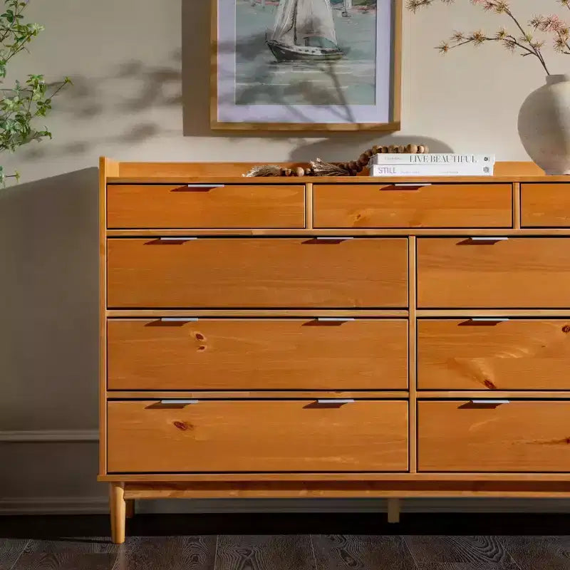 Commode horizontale en bois massif à 9 tiroirs de style Mid-Century Modern