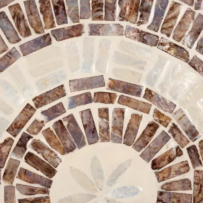 Table d'appoint côtière ronde avec incrustation de capiz – Blanc et or